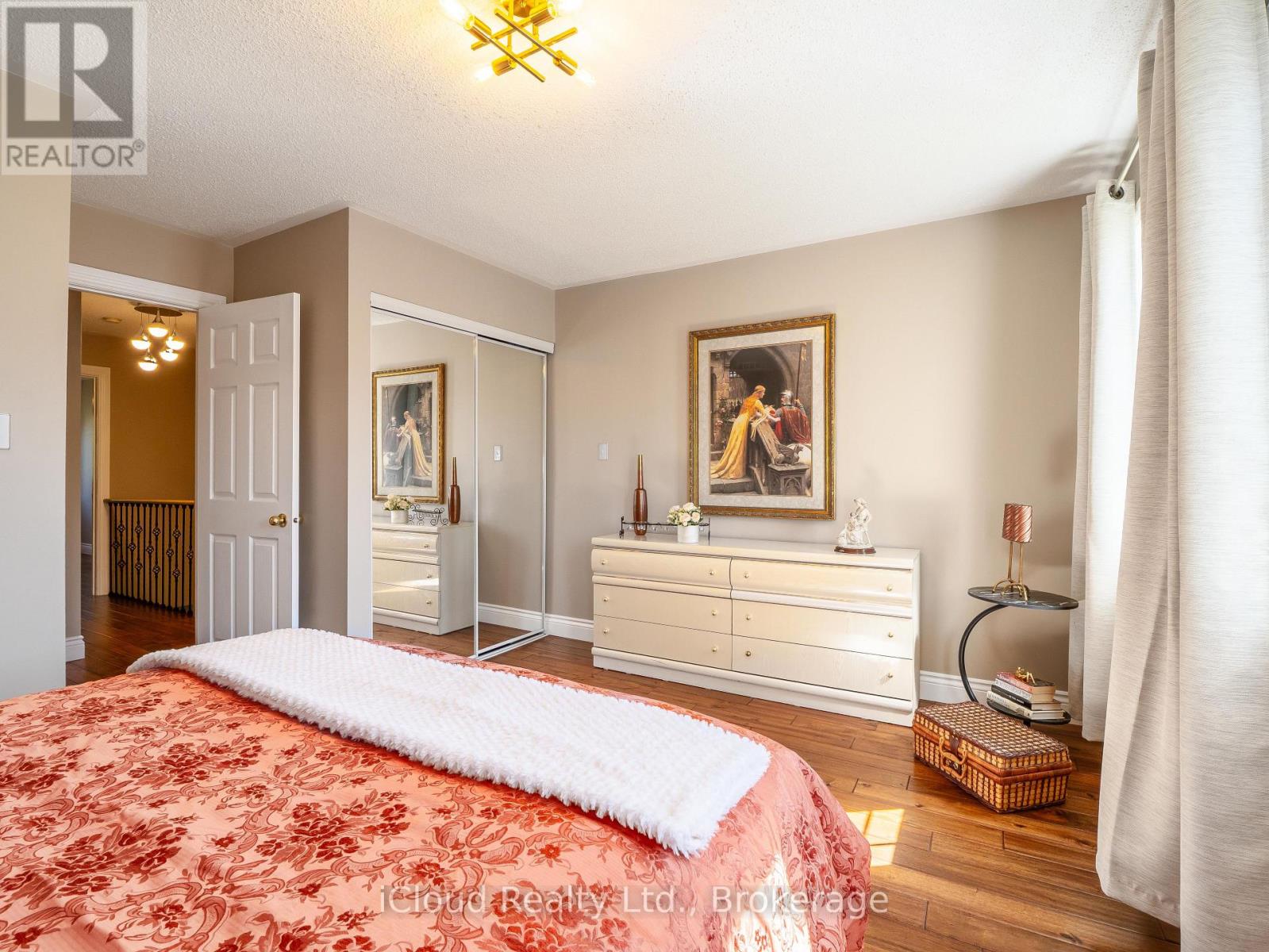 51 SPADINA ROAD - 23