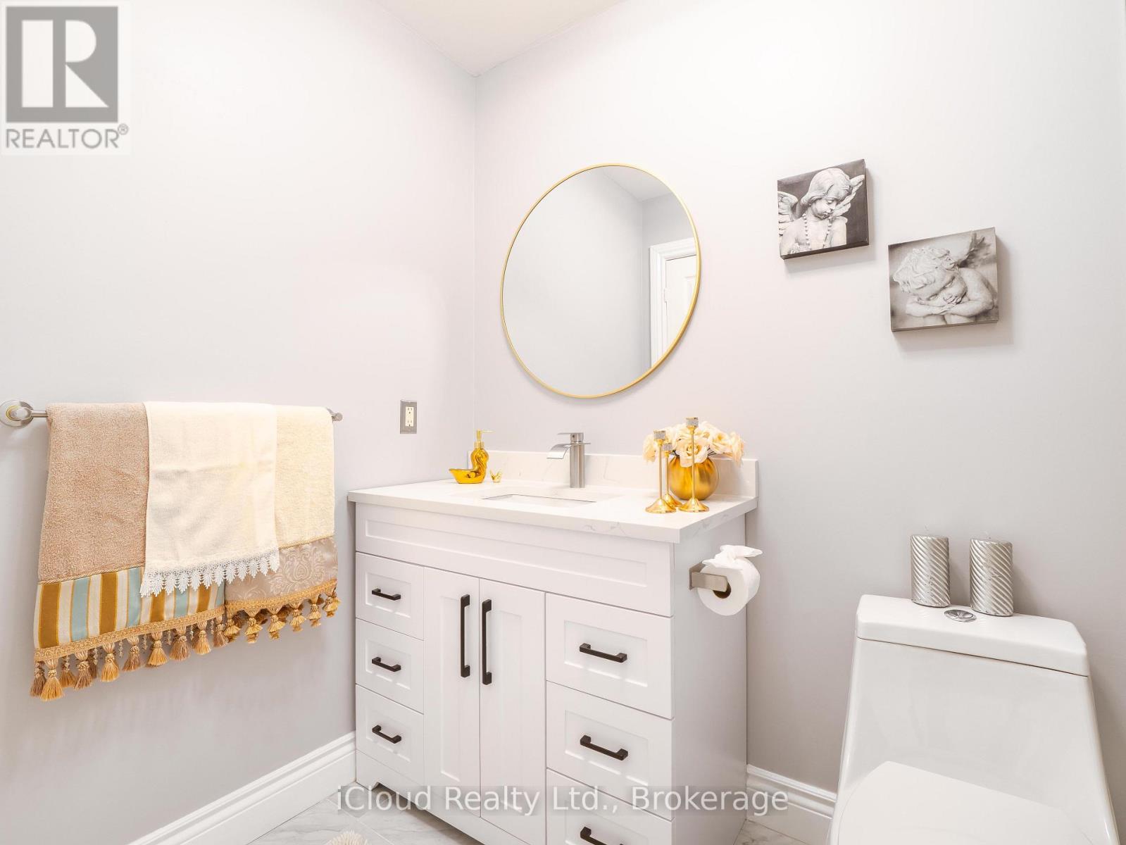 51 SPADINA ROAD - 26