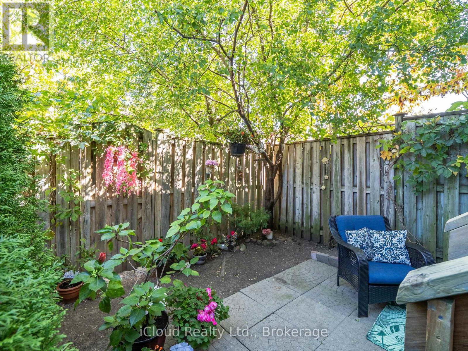 51 SPADINA ROAD - 37