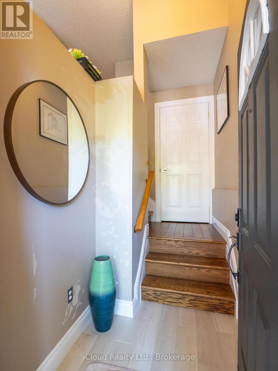51 SPADINA ROAD - 4