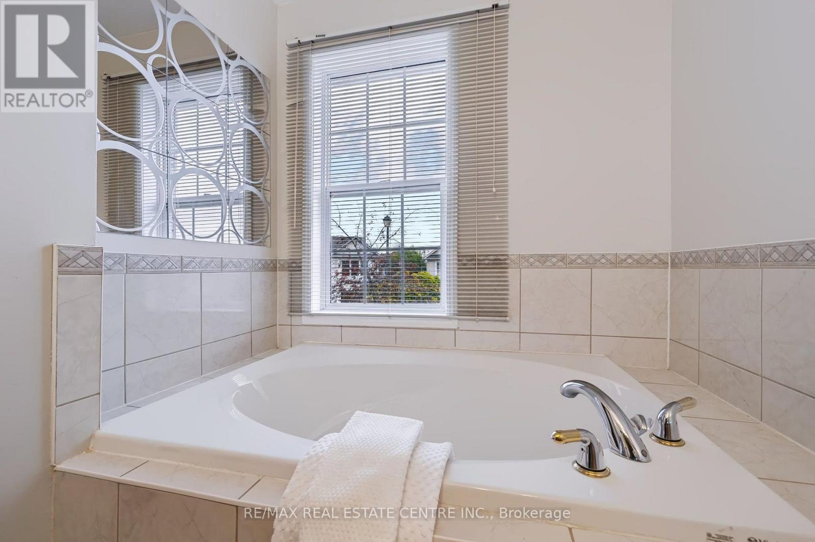 1630 CARTWRIGHT CRESCENT - 21