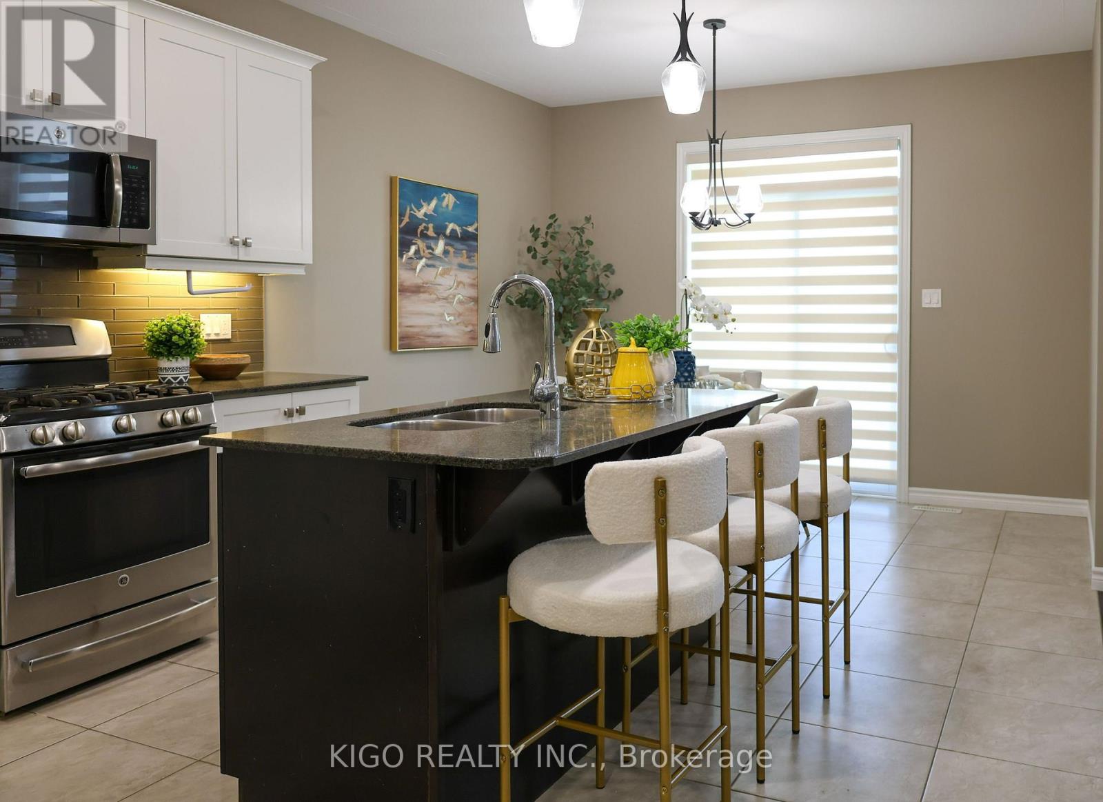 1121 MEDWAY PARK DRIVE - 22