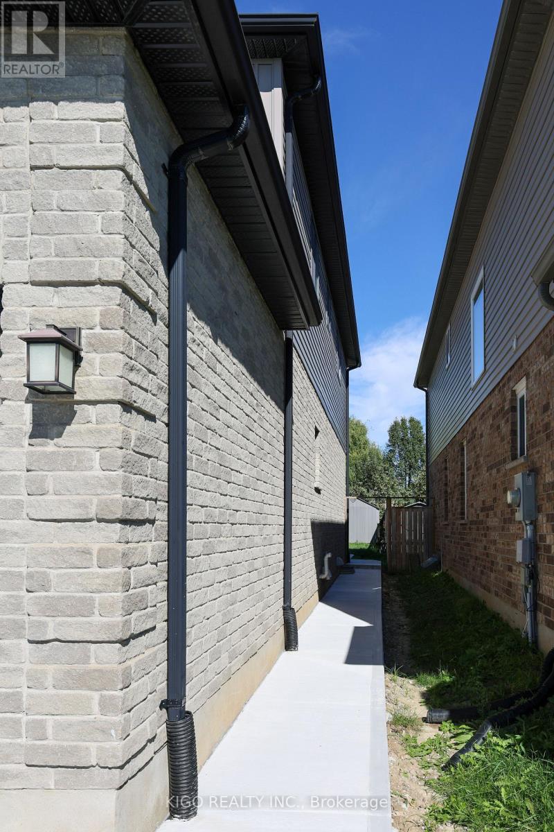 1121 MEDWAY PARK DRIVE - 5