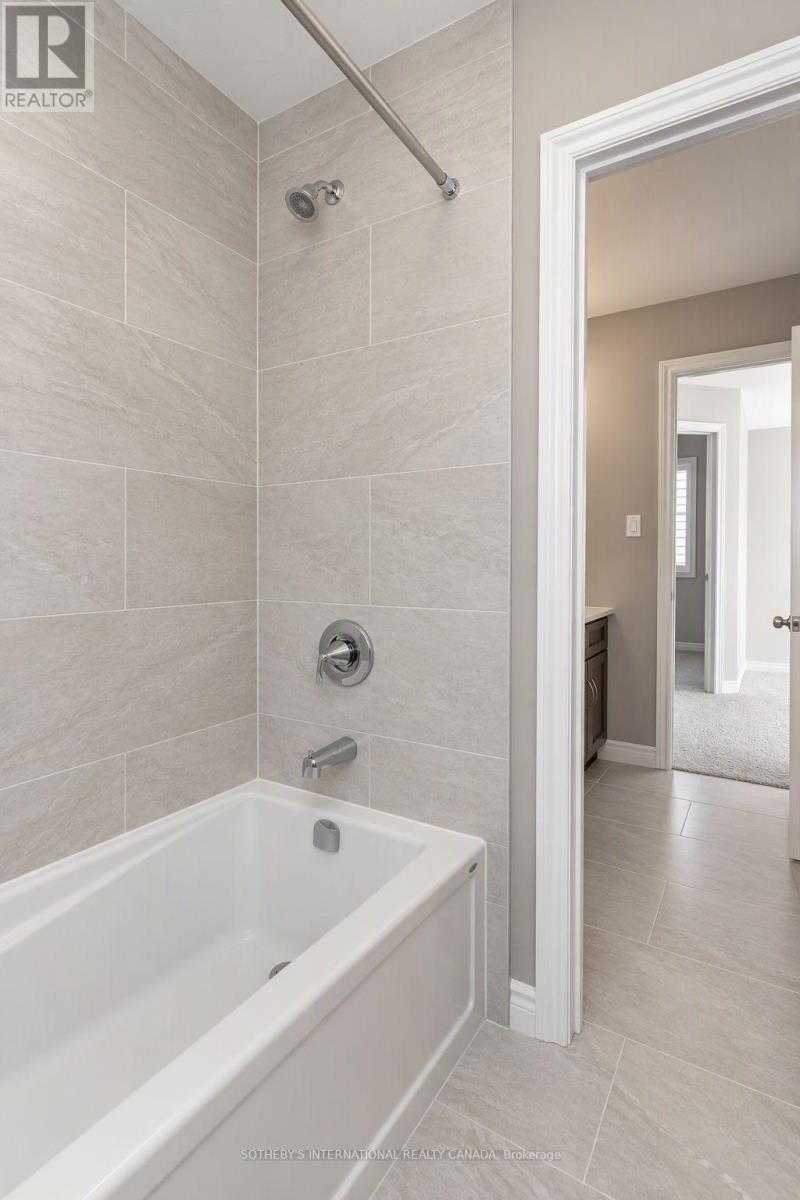 529 Anton Crescent, Kitchener, ON photo 6