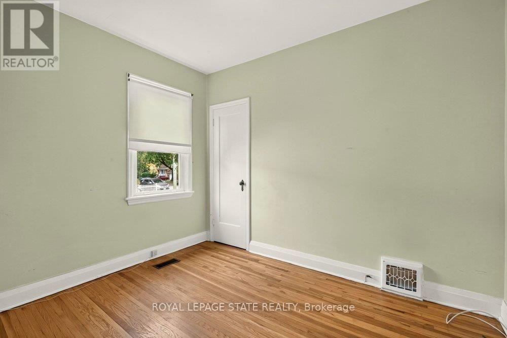 64 TWEEDSMUIR AVENUE - 21