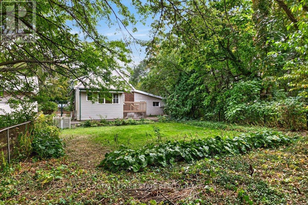 64 TWEEDSMUIR AVENUE - 45