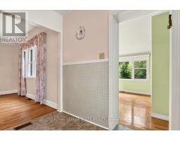 Primary Bedroom - 64 Tweedsmuir Avenue, Hamilton, ON L9H4H5 Photo 12
