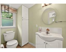 Bathroom - 64 Tweedsmuir Avenue, Hamilton, ON L9H4H5 Photo 15