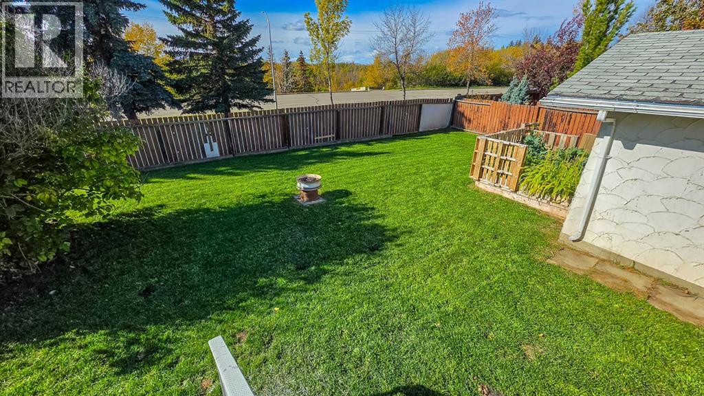 7330 99A Street - 23