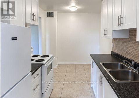 131- 199 Hillcroft Street, Oshawa, ON photo 7
