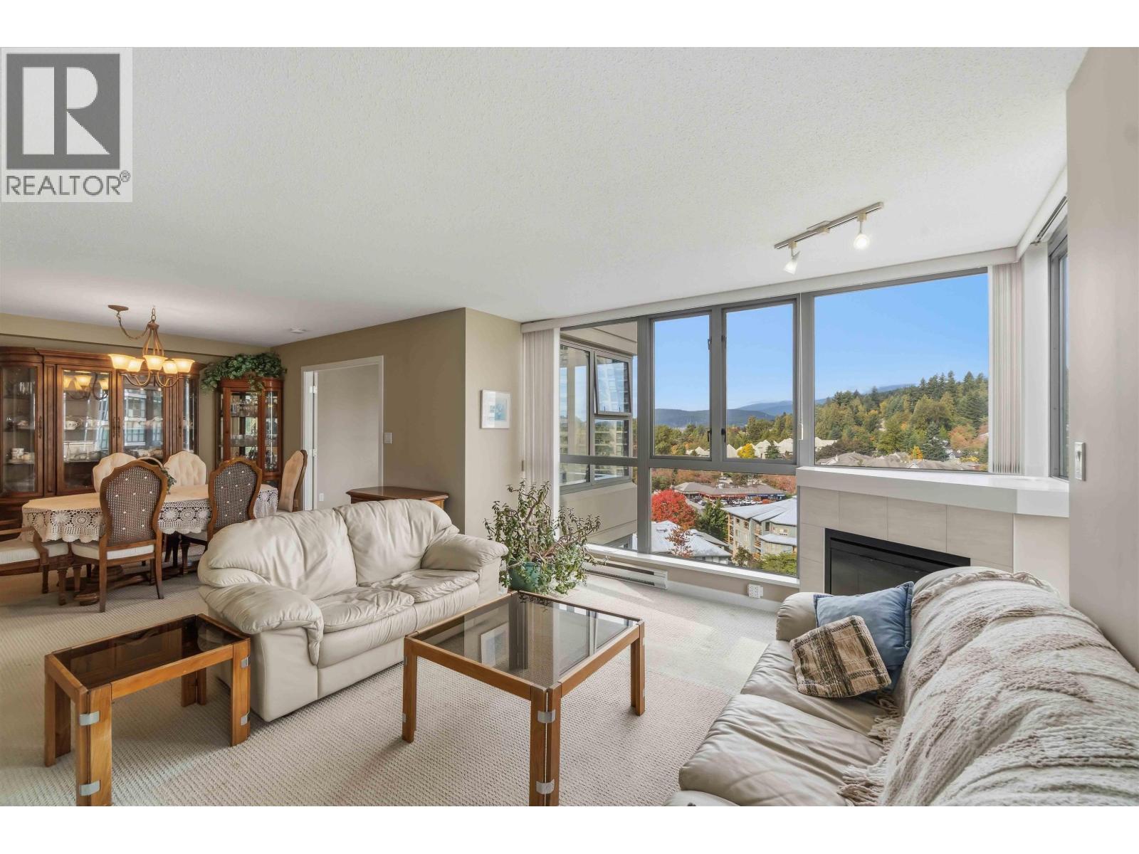1006 295 GUILDFORD WAY — photo 5