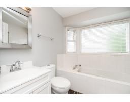954 160b Street, Surrey, BC V4A9A7 Photo 29