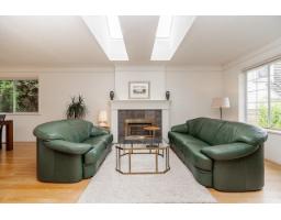 954 160b Street, Surrey, BC V4A9A7 Photo 6