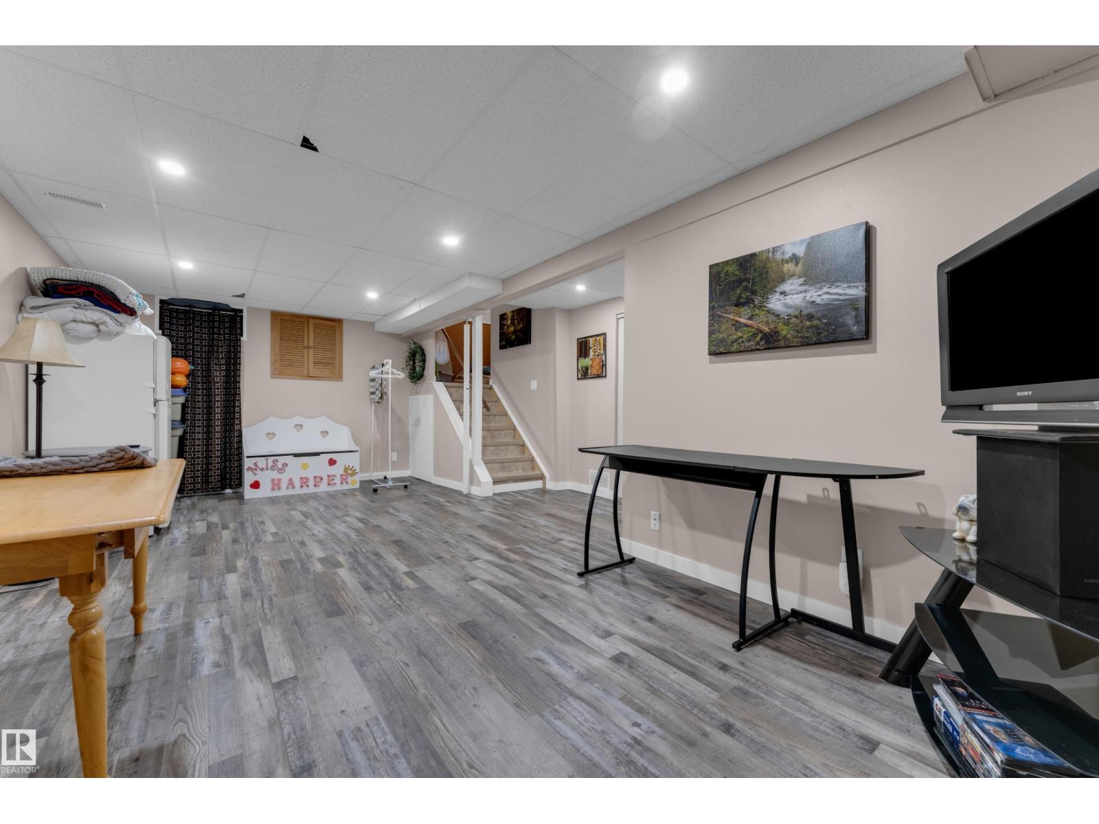 1920 145 AV NW - 31