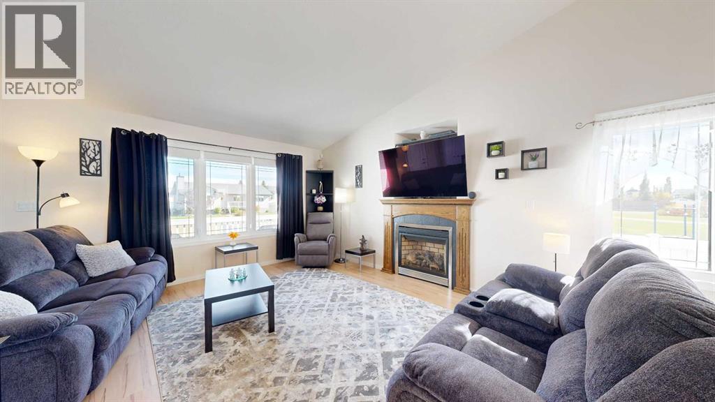 Listing photo – 4212 66 Street, Stettler
