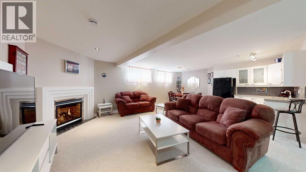 Listing photo – 4212 66 Street, Stettler