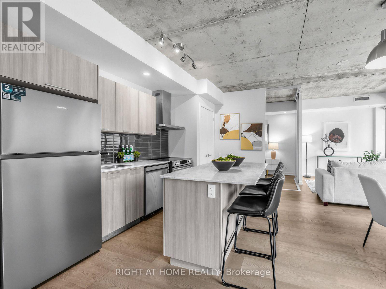 #708 650 KING STREET WEST STREET W - 11