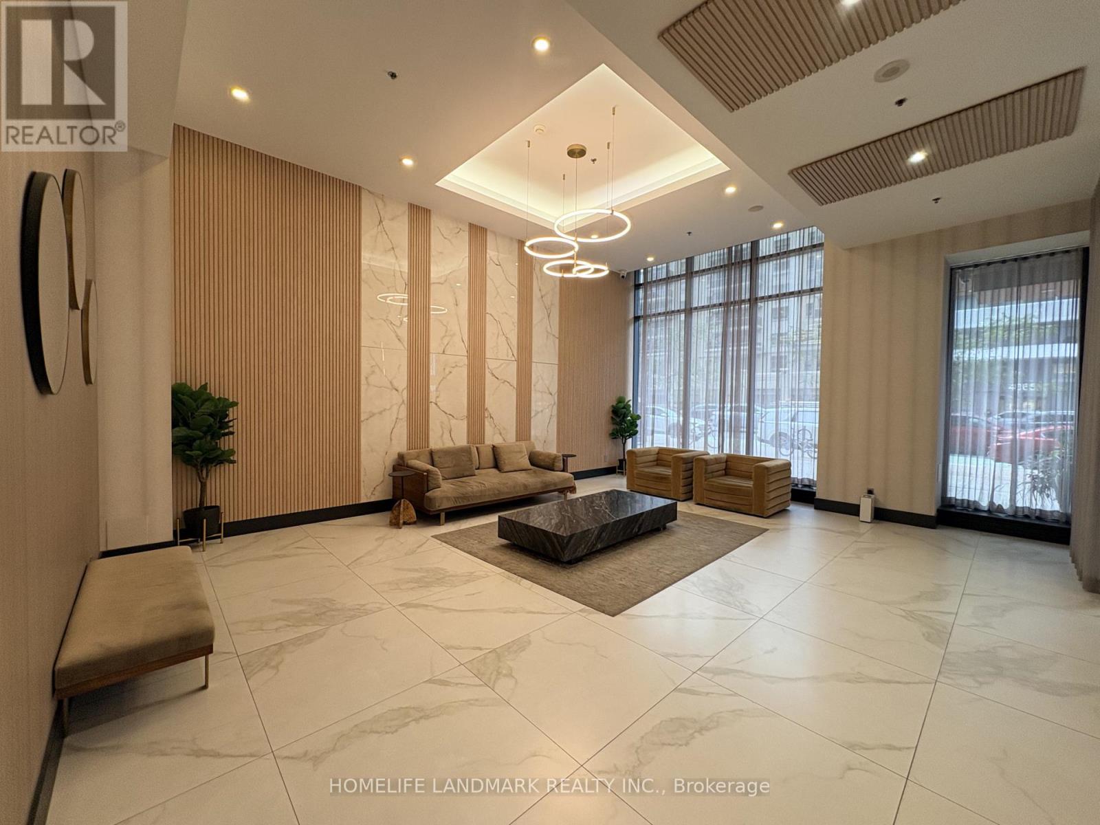 1002 - 4070 CONFEDERATION PARKWAY