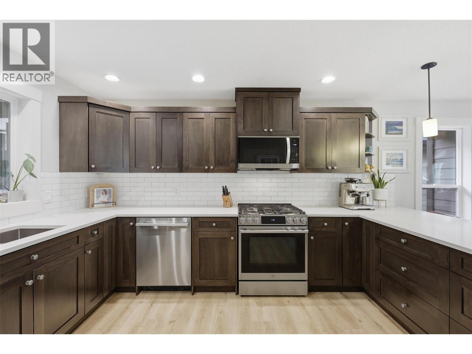 1765 FOXTAIL Drive - 16