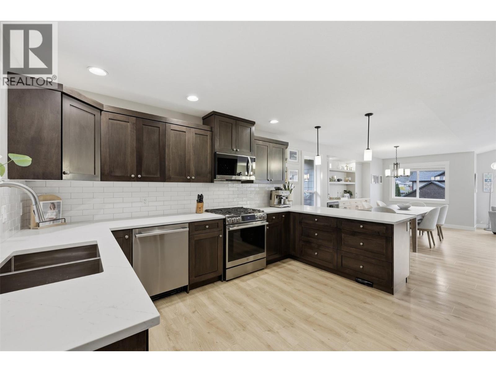 1765 FOXTAIL Drive - 17