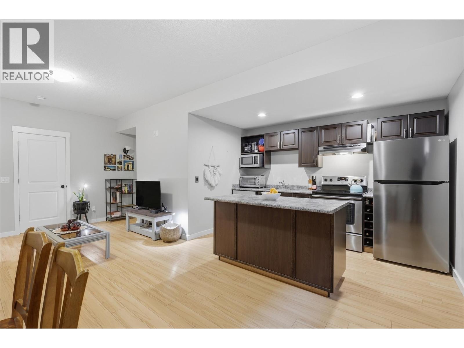 1765 FOXTAIL Drive - 36