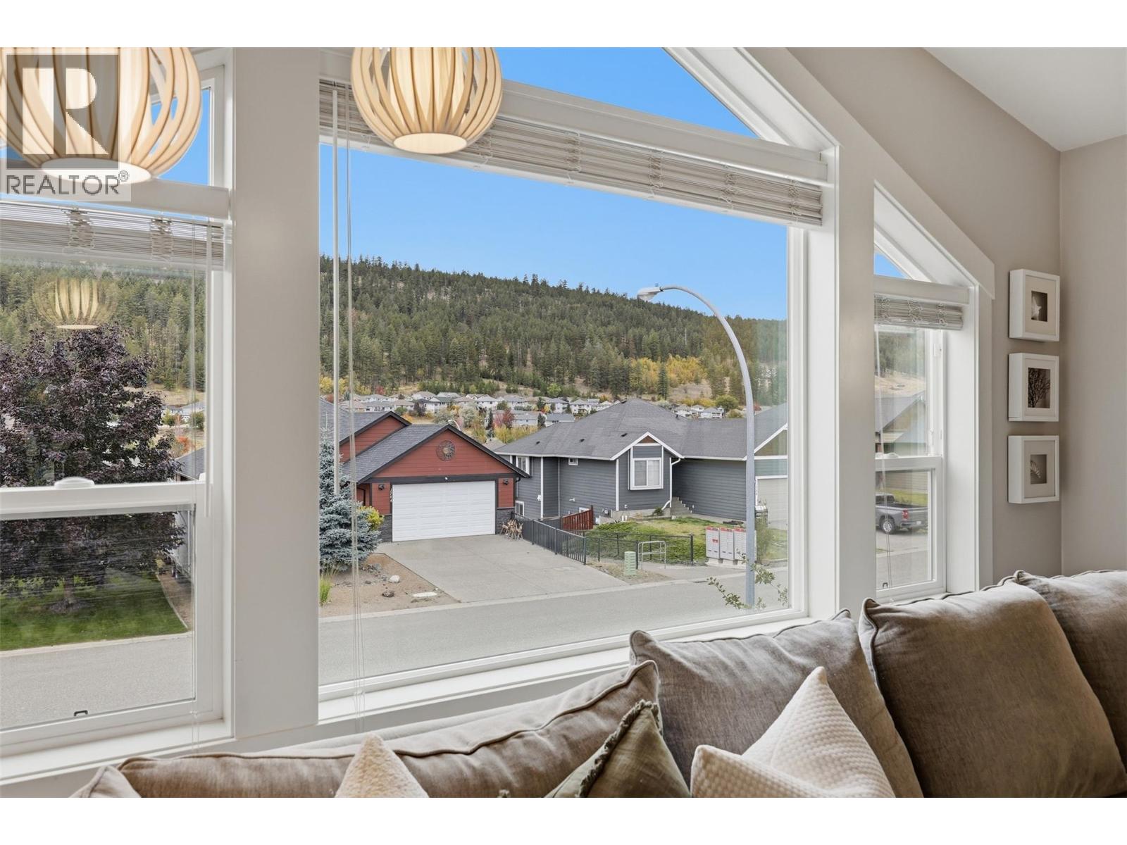1765 FOXTAIL Drive - 7