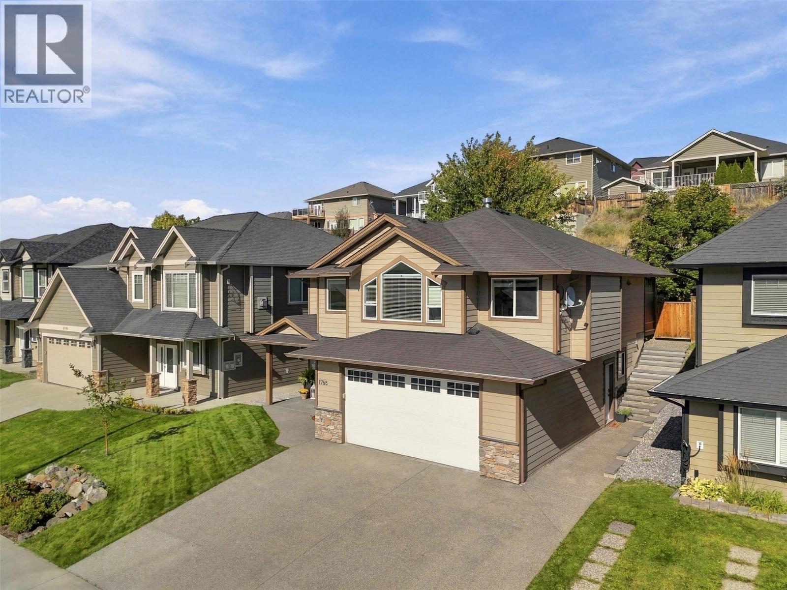 1765 FOXTAIL Drive - 70
