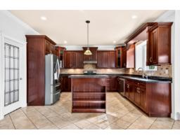 7041 198a Street, Langley, BC V2Y3H6 Photo 12