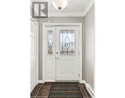 10 Clevedon Crescent thumbnail 2