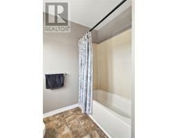 10 Clevedon Crescent thumbnail 17