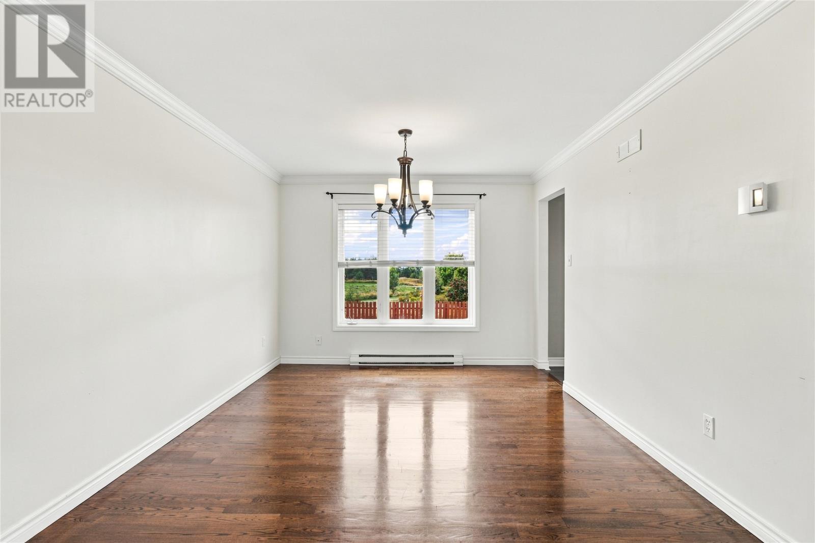 10 Clevedon Crescent - 5