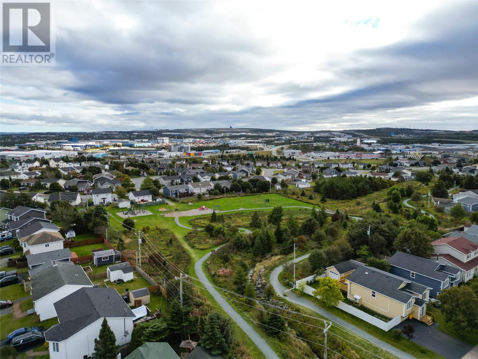 10 Clevedon Crescent - 36
