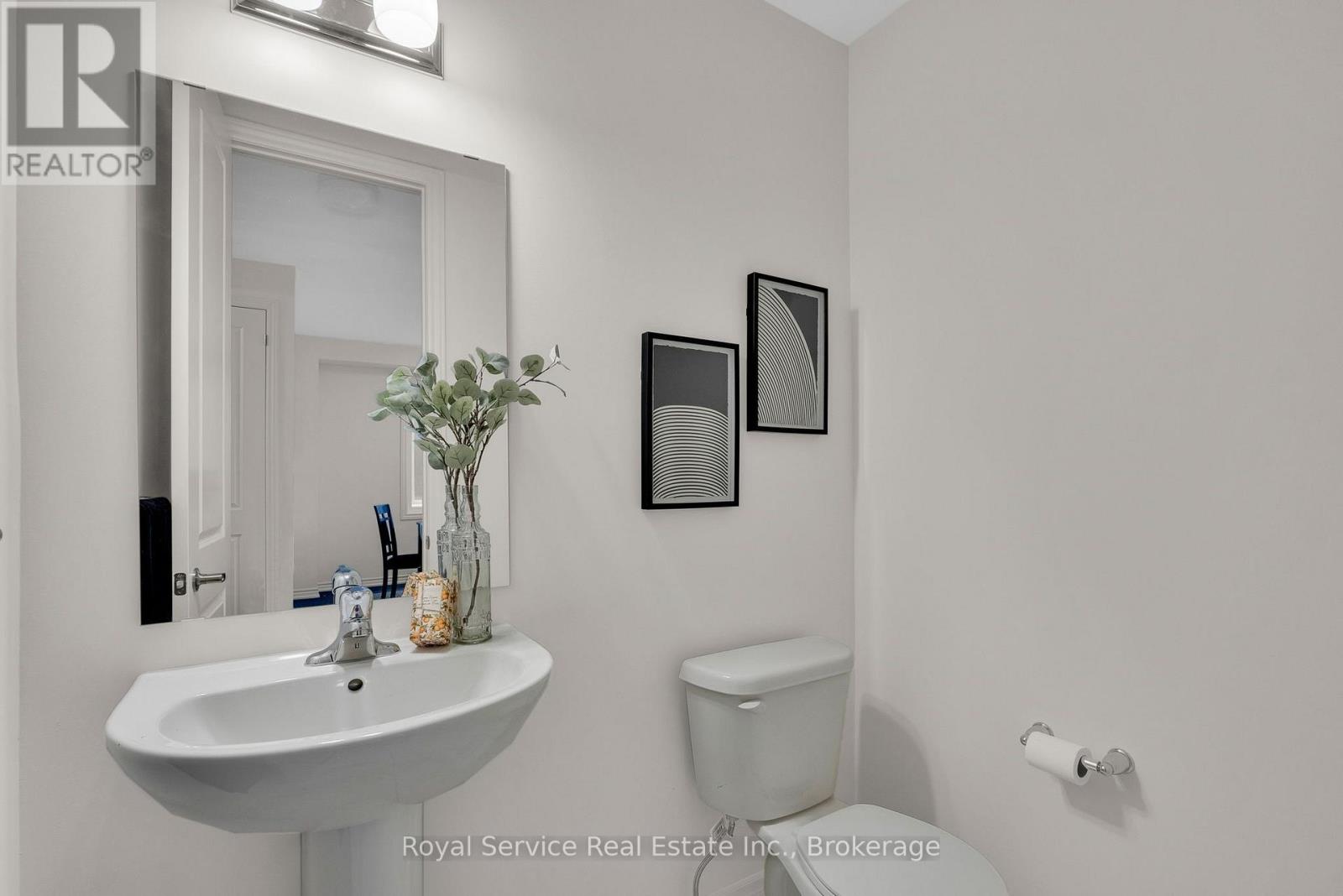 472 TREVOR STREET - 23