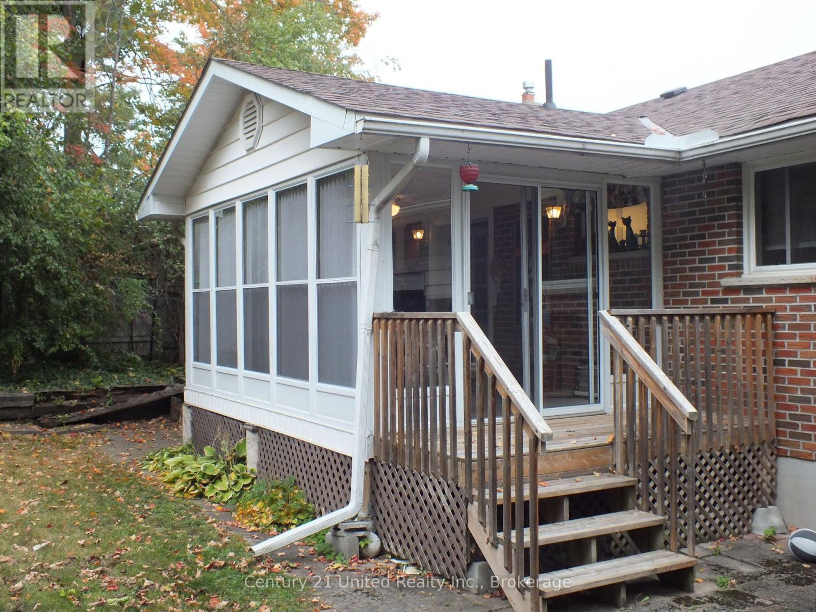 309 LINDAN AVENUE - Image 24