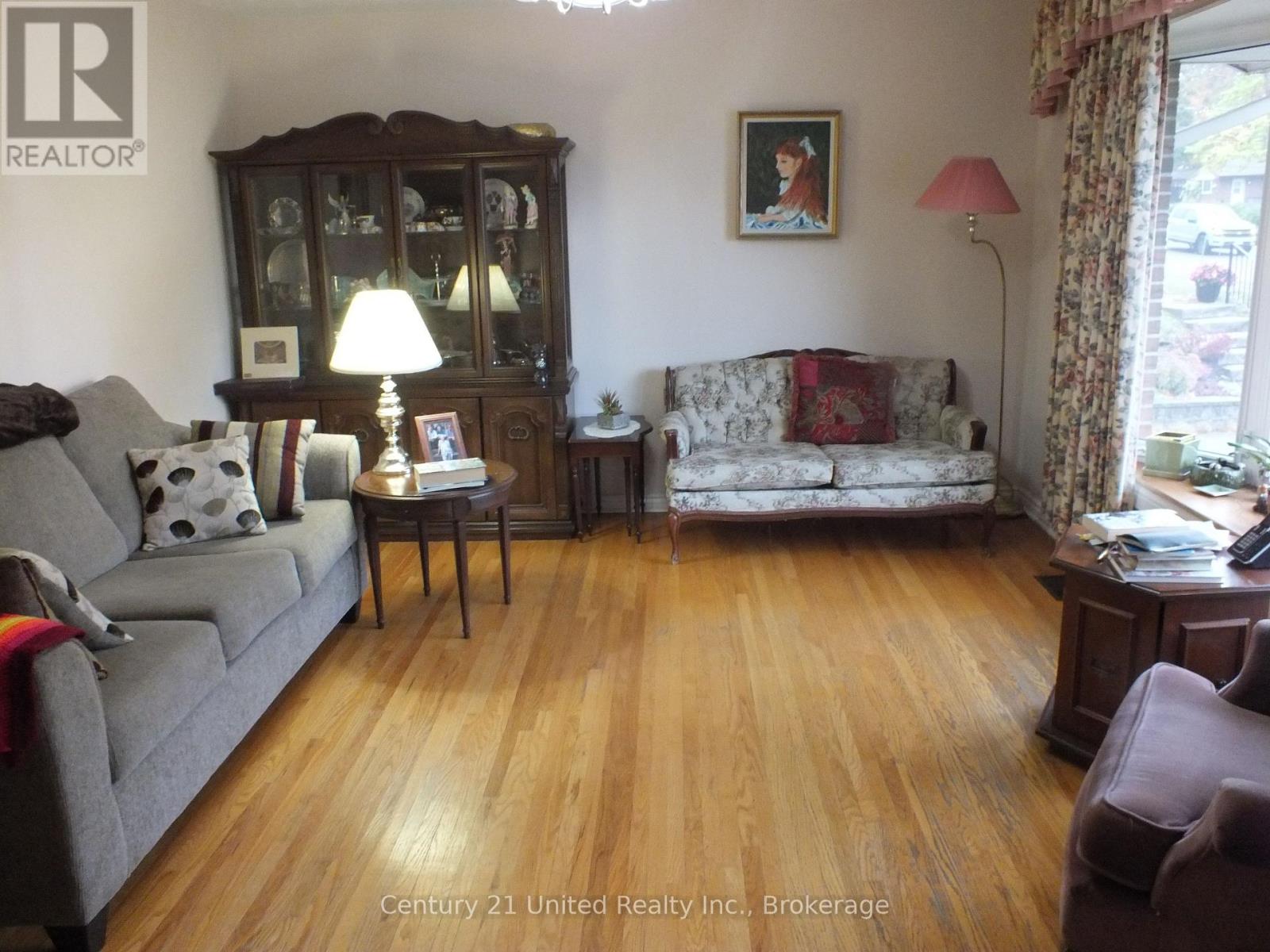 309 LINDAN AVENUE - Image 4