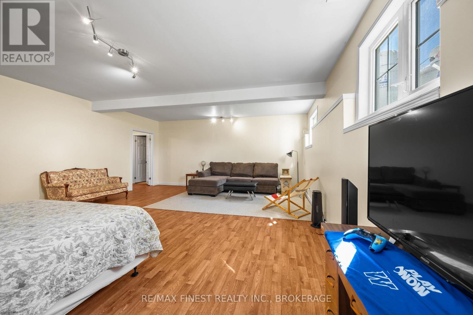 2442 KEELEY ROAD - Image 29
