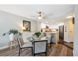 207 2950 King George Boulevard, Surrey, BC V4P0E5 Photo 12