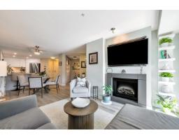 207 2950 King George Boulevard, Surrey, BC V4P0E5 Photo 9