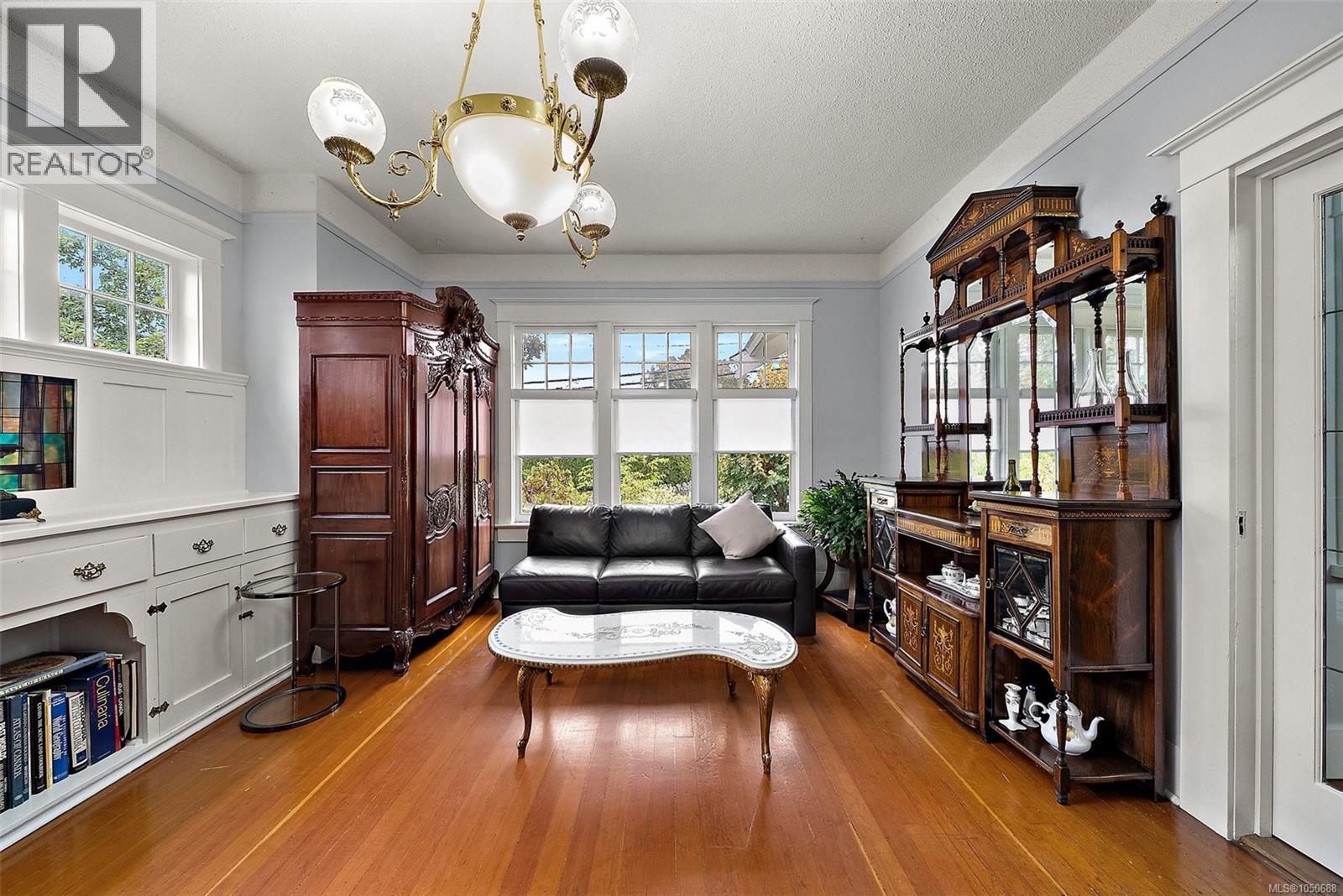 1528 Foul Bay Rd - 4