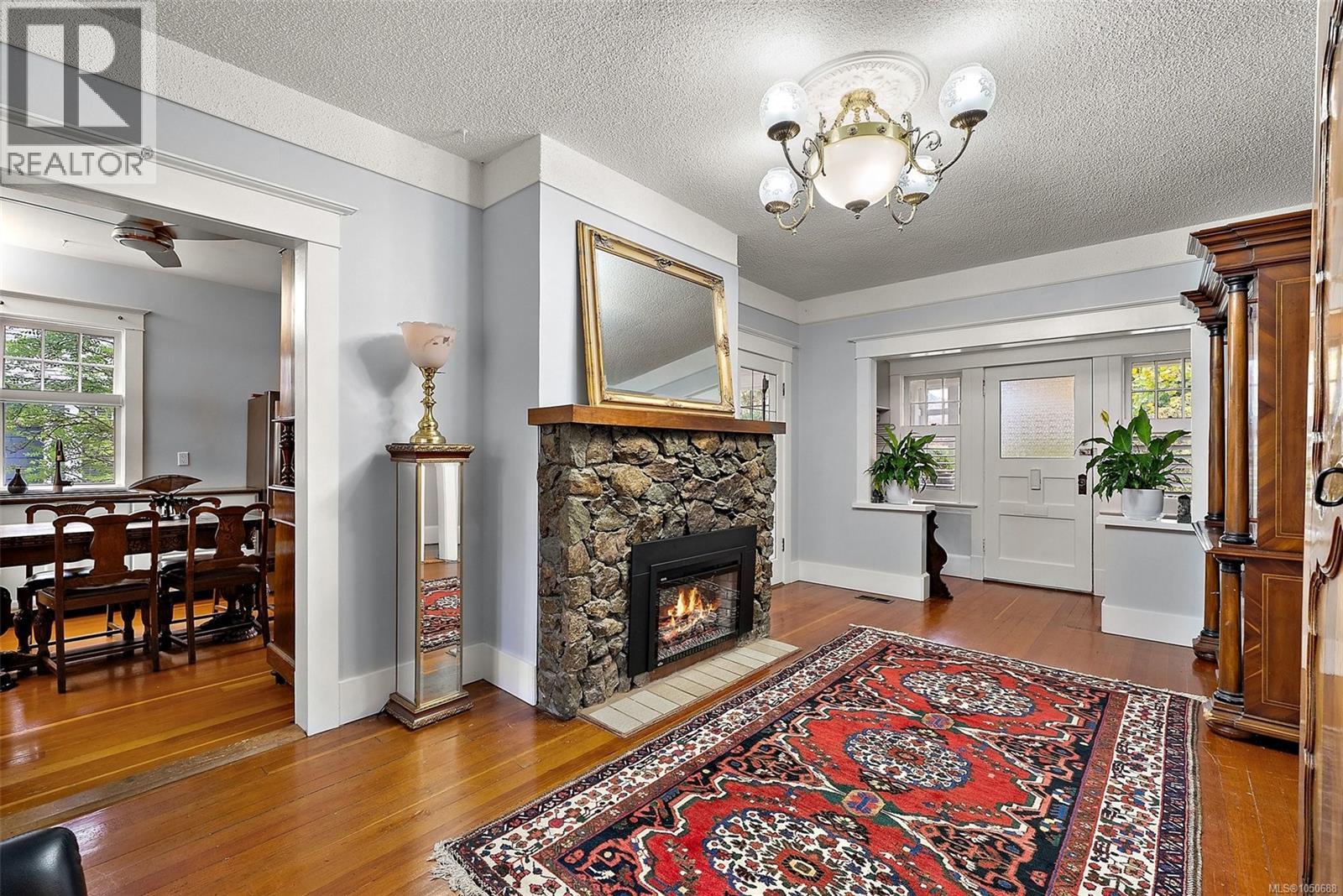 1528 Foul Bay Rd - 9