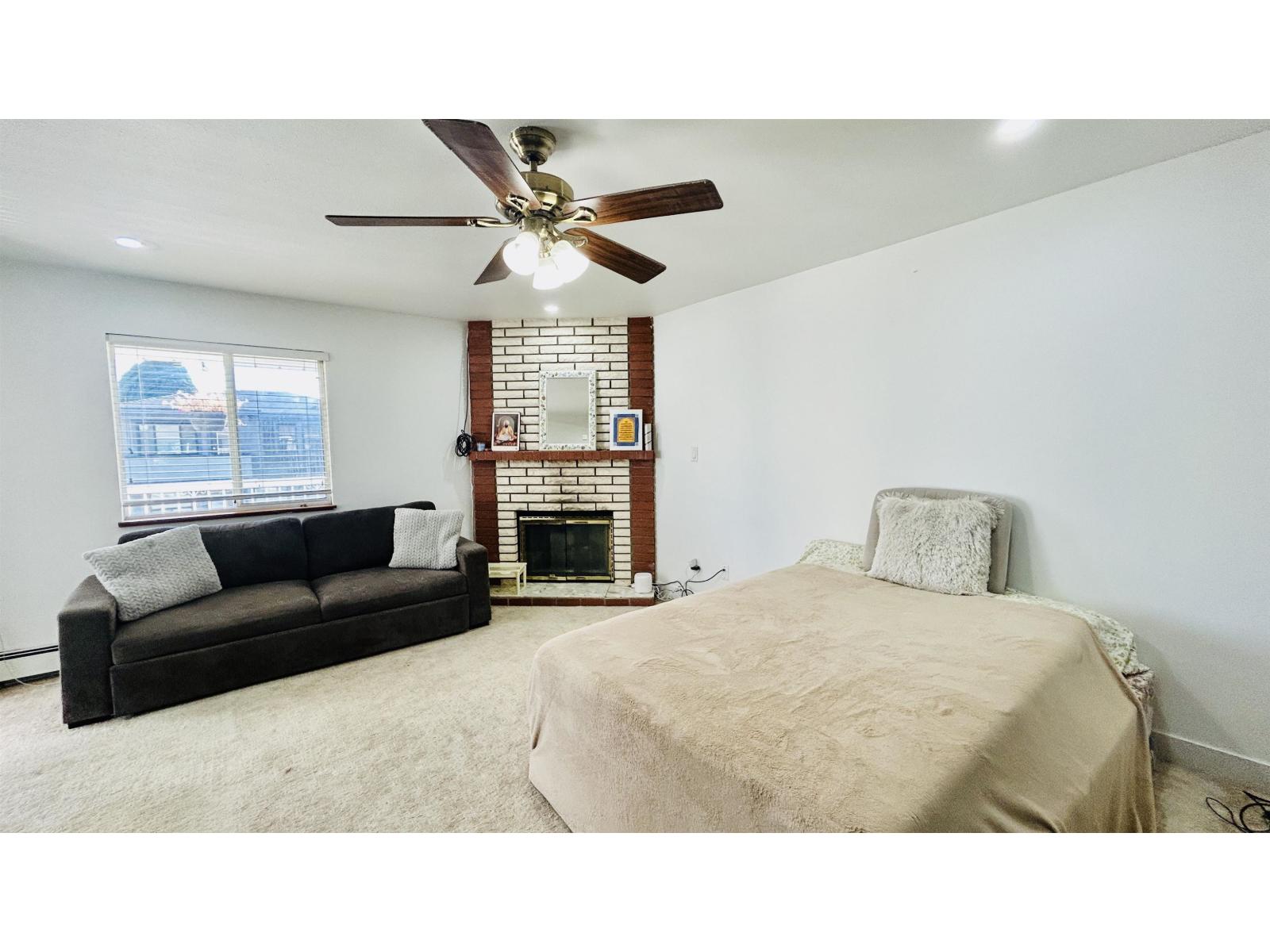 Photo of 14962 96A AVENUE 18
