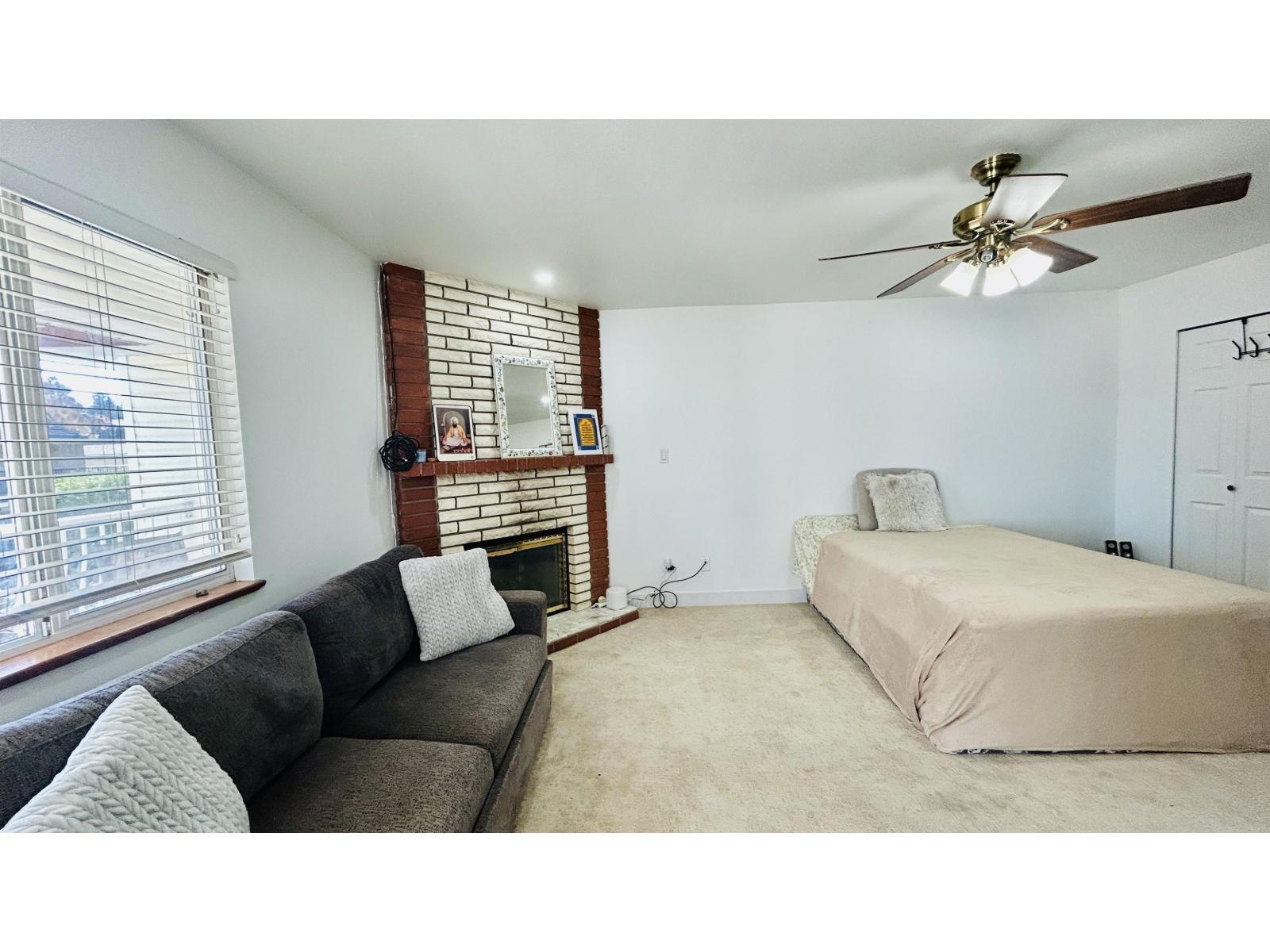 Photo of 14962 96A AVENUE 17