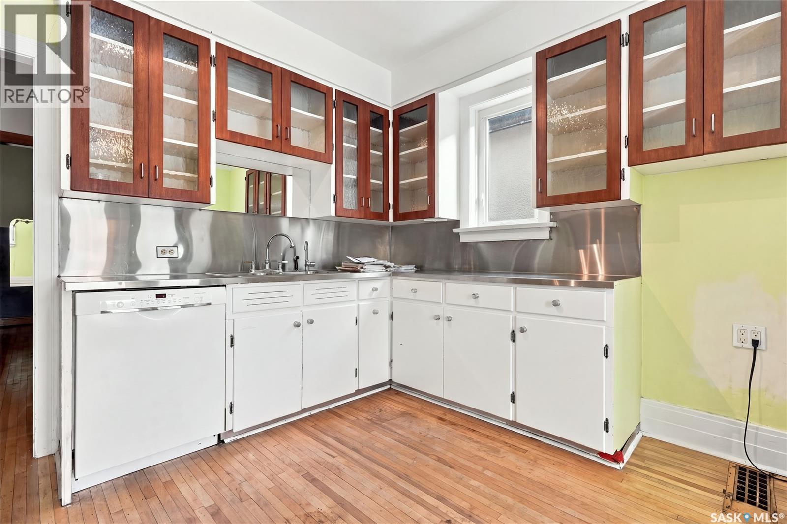 821 College AVENUE - 12