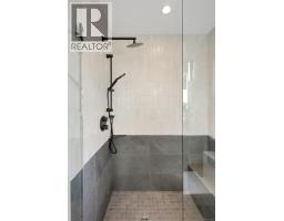 1 2100 Allenby St, Oak Bay, BC V8R3C3 Photo 34