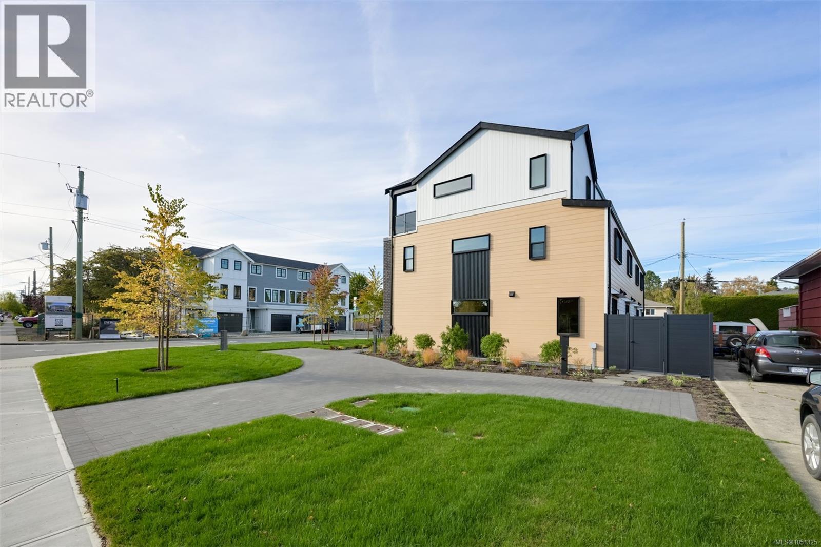 #1 2100 Allenby St - 62