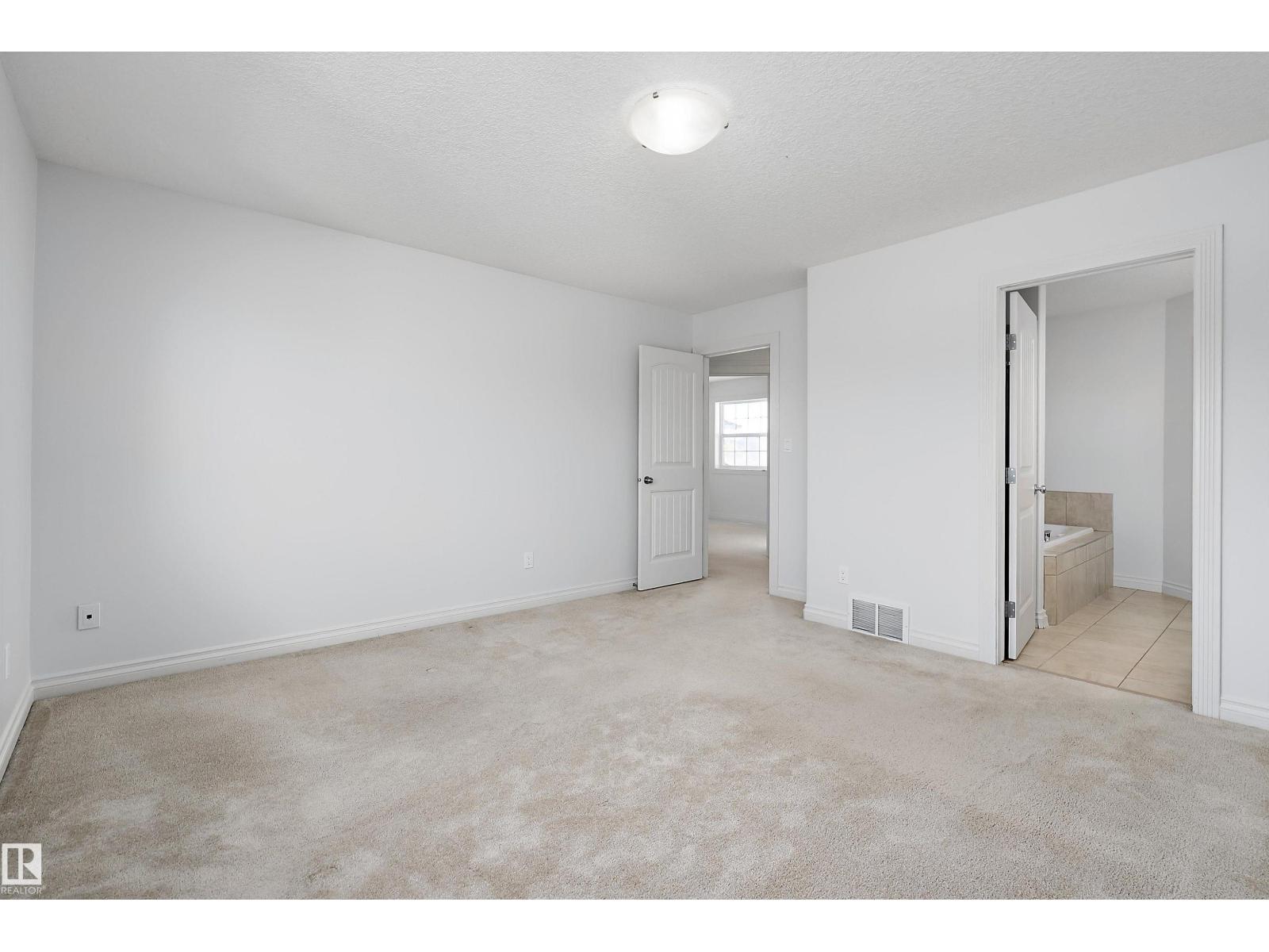 8419 2 AV SW - 33