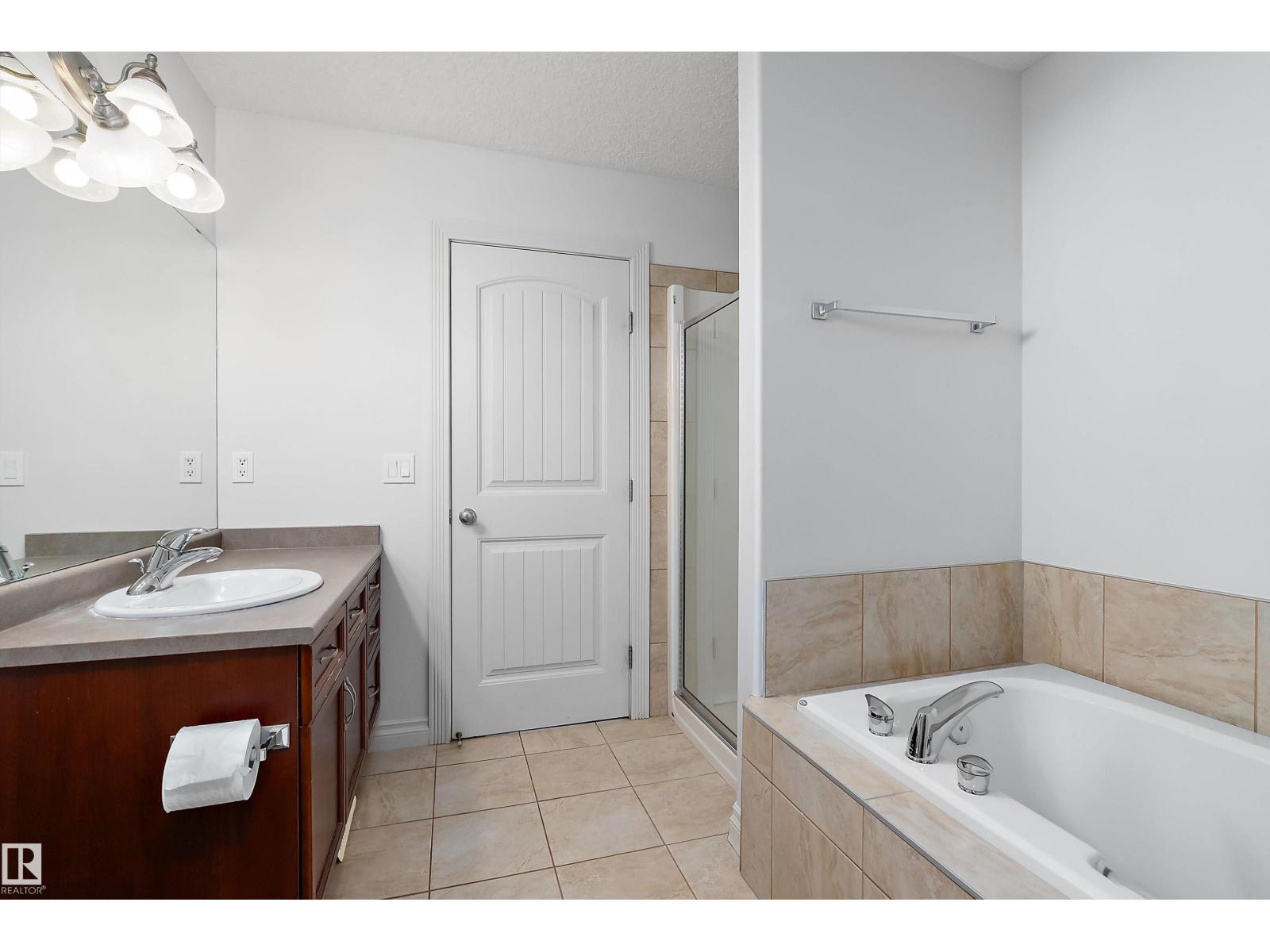 8419 2 AV SW - 36