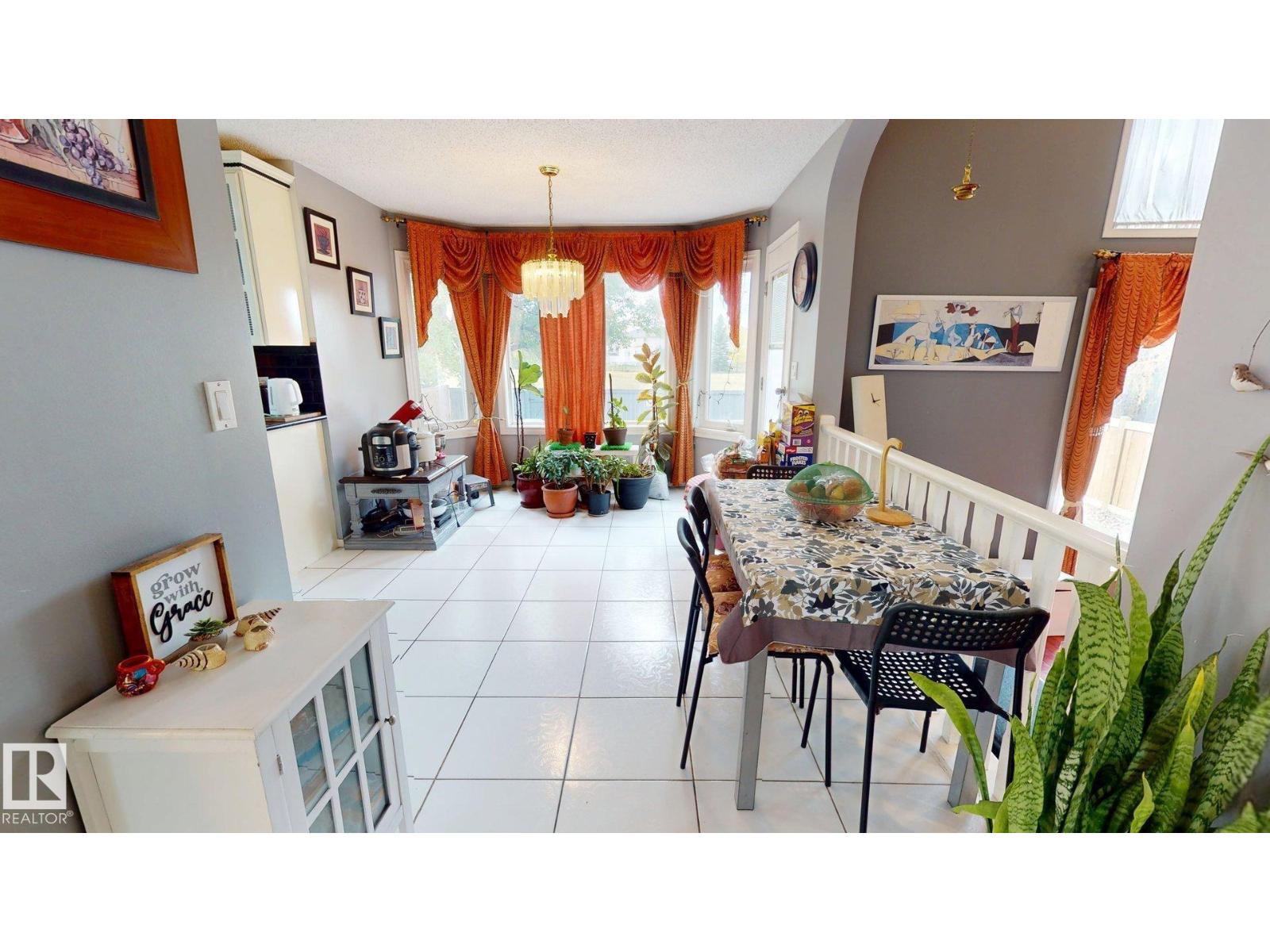 225 Heagle CR NW - 6