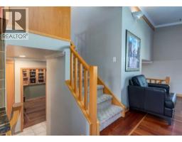 3pc Bathroom - 5108 Brockington Road Nw, Calgary, AB T2L1R6 Photo 15
