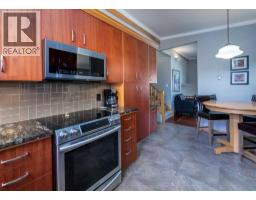 Family room - 5108 Brockington Road Nw, Calgary, AB T2L1R6 Photo 14